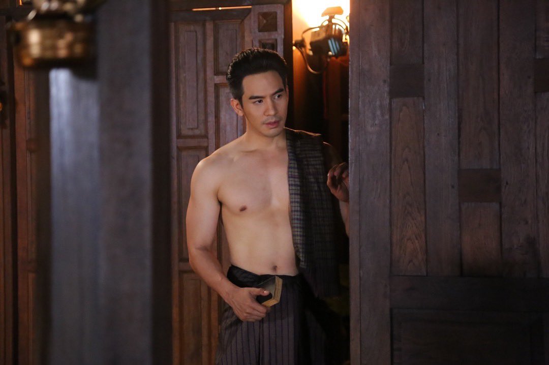 iYaimaiZa's tweet photo. สายส่องแห่งอโยธยานามพี่หมื่นเดช

#บุพเพสันนิวาสรีรันEP7
#popezaap https://t.co/dsvTeG0uQt