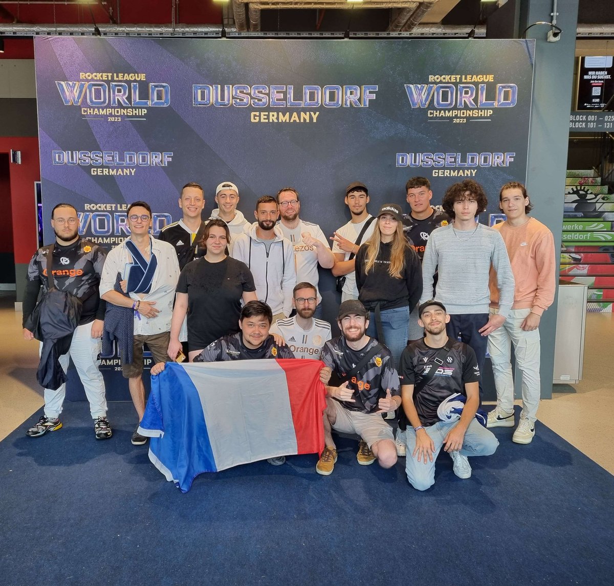 la_frappance's tweet photo. Pour commencer j'amerais remercié @505karma  et @Sauhel59  qui m'ont invité
Alors que j'allais passer 4 jours solo à l'hotel, c'etait 10000 fois mieux avec eux!!!! https://t.co/87ezp3GLTB