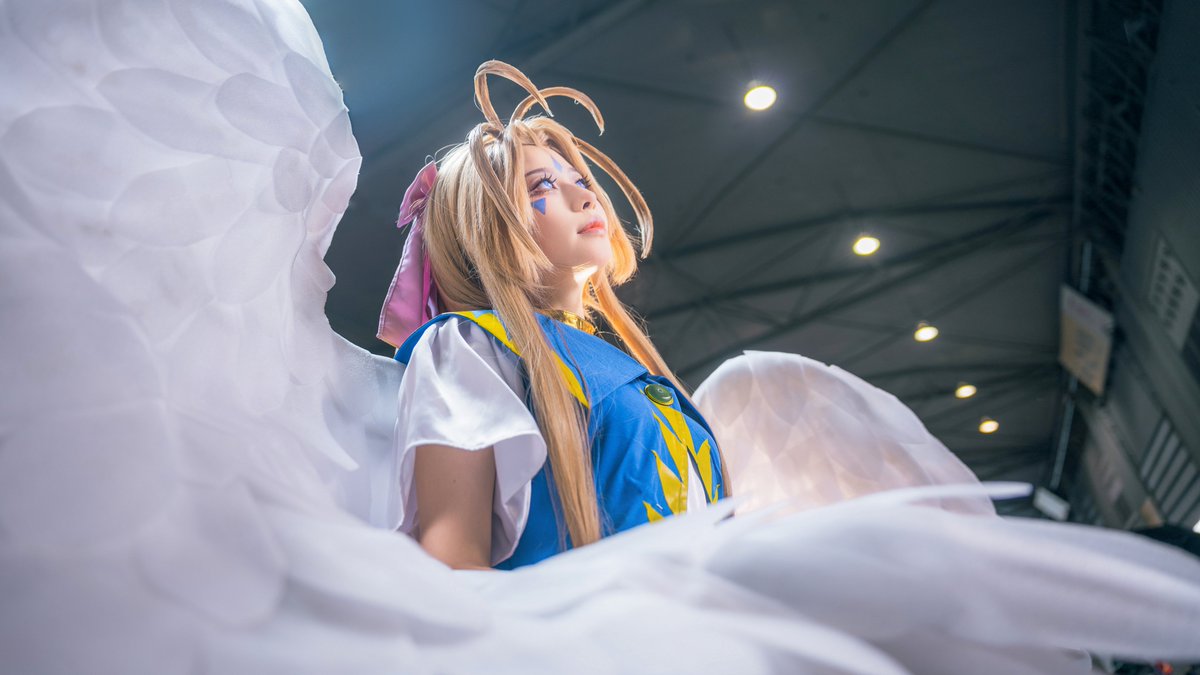 ayanami_00_'s tweet image. -💙
深い青の世界超えてめぐリあう
越过深蓝色的世界与你相遇

-💙
贝露丹蒂：@ayanami_00_
摄影：小T_sune

-💙
#cosplay #COMIDAY #CD26 #Belldandy #ベルダンディー #ahmygoddess #ああっ女神さまっ