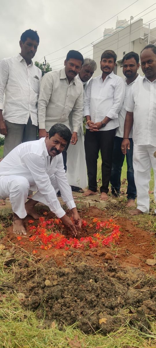 SubashSeri's tweet photo. Planted Sapling on Occassion Of My Birthday As A Part of @SantoshKumarBRS Anna’s Global Cause
#GreenIndiaChallenge https://t.co/SMZHTrBFHp
