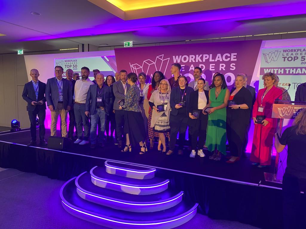 AnabasFM's tweet image. We&apos;re pleased to announce that our MD, Alistair Craig won an award at @WorkplaceEvent &apos;s Workplace Leaders Top 50 event! Congratulations to Volvo&apos;s Kristin Lloyd, who is also a winner! #workplaceexperience #faciltiesmanagment #workplaceleaderstop50