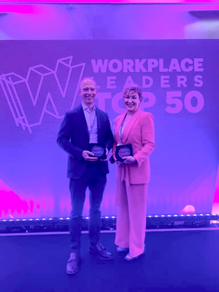 AnabasFM's tweet image. We&apos;re pleased to announce that our MD, Alistair Craig won an award at @WorkplaceEvent &apos;s Workplace Leaders Top 50 event! Congratulations to Volvo&apos;s Kristin Lloyd, who is also a winner! #workplaceexperience #faciltiesmanagment #workplaceleaderstop50