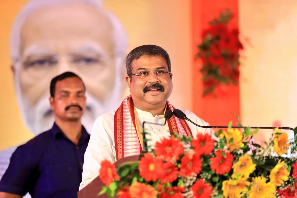 dpradhanbjp tweet picture