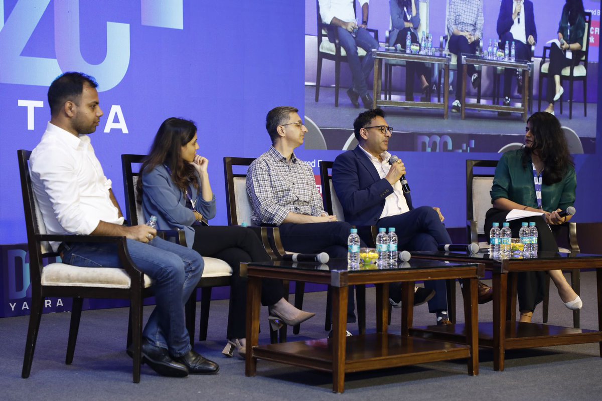 TitanCapitalVC's tweet photo. A glimpse of an electrifying panel discussion featuring Bipin Shah, partner at Titan Capital focused on the topic of spotting #D2C Unicorns. This enlightening discussion took place at #D2CYatra and included the following panelists:
1. @bipin_28, partner at @TitanCapitalVC
2. @prachipawaar from @peakxvpartners
3. @kapoortej from @IvyCapVentures
4. @dhruvkapoor from @AnicutF
5. Moderator: @VarshaaBansal from @entrackr
The insightful session dived into the sphere of identifying Direct-to-Consumer (D2C) Unicorns, offering valuable perspectives from industry experts.
Stay tuned for more informative conversations from industry leaders.
@BharatX_IN #d2cbrands #d2cindia #d2cstartups