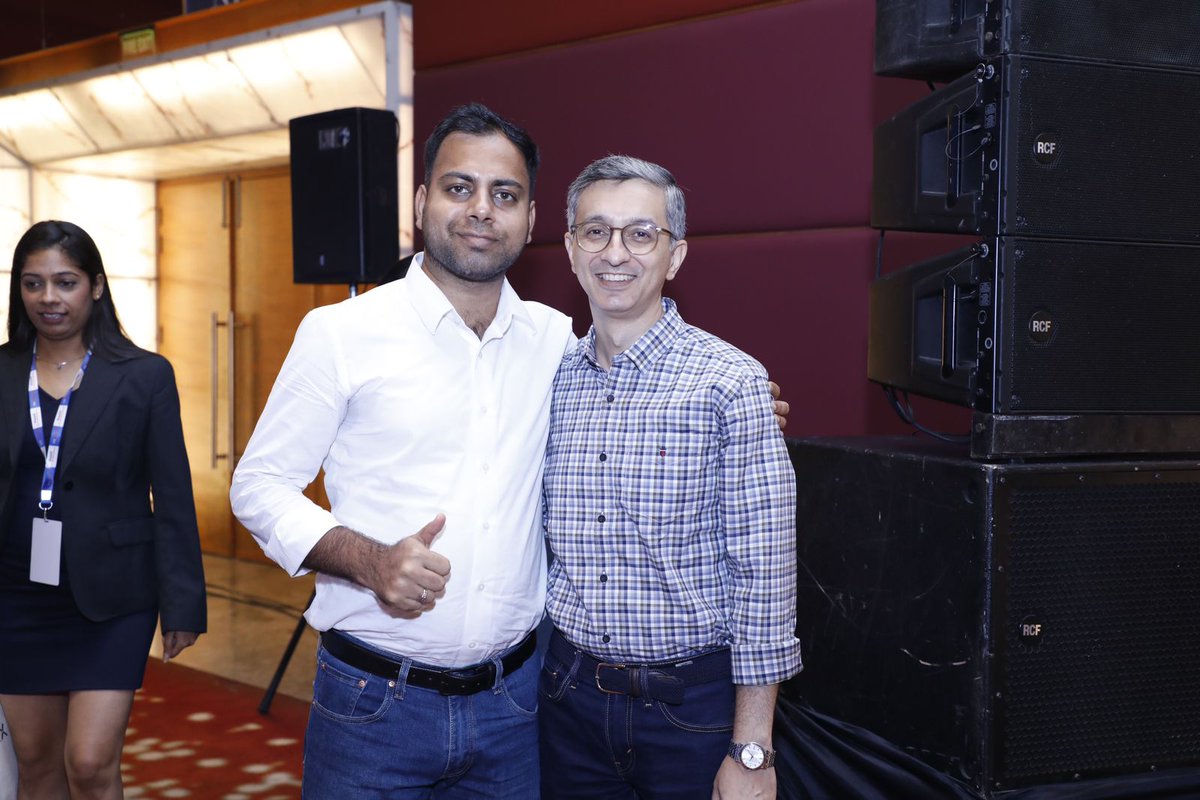TitanCapitalVC's tweet photo. A glimpse of an electrifying panel discussion featuring Bipin Shah, partner at Titan Capital focused on the topic of spotting #D2C Unicorns. This enlightening discussion took place at #D2CYatra and included the following panelists:
1. @bipin_28, partner at @TitanCapitalVC
2. @prachipawaar from @peakxvpartners
3. @kapoortej from @IvyCapVentures
4. @dhruvkapoor from @AnicutF
5. Moderator: @VarshaaBansal from @entrackr
The insightful session dived into the sphere of identifying Direct-to-Consumer (D2C) Unicorns, offering valuable perspectives from industry experts.
Stay tuned for more informative conversations from industry leaders.
@BharatX_IN #d2cbrands #d2cindia #d2cstartups