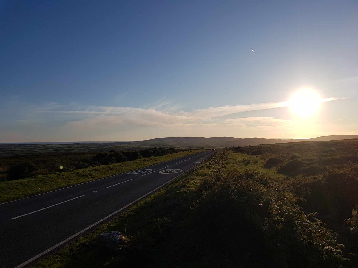 info_specific's tweet photo. Thanks to Josh for today's #SolarSnap, taken on an evening bike ride in the glorious Gower 🚲☀ https://t.co/XFQgXH4wLk
