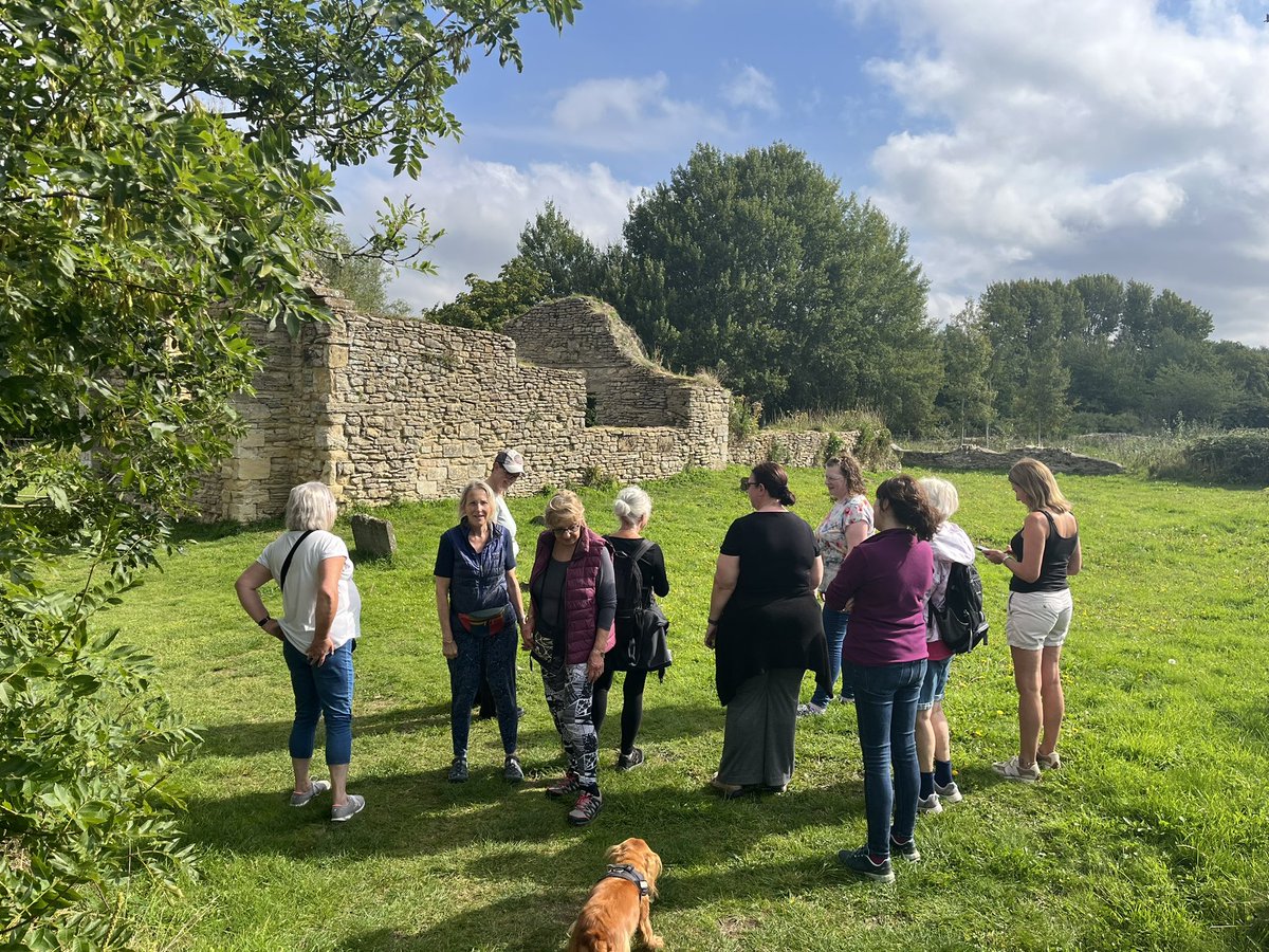 #MKWomenswalkinggroup inspiring women in Milton Keynes to keep moving!!History lesson today. @femalecoaches Leaders are setting the way, providing friendships and sense of belonging to our walkers. @TheParksTrust @davidaglewis  @Leap_BMK @My_MiltonKeynes