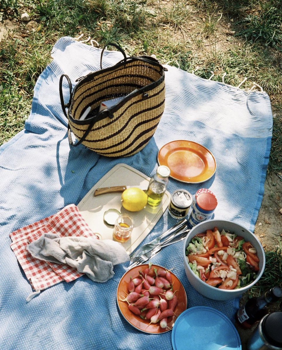 by monapaulao (ig) 🧺 #loadfilm curated by @mauricepehle 🎞️ #gold200 ✨ #madewithkodak 📷 #ricohff90