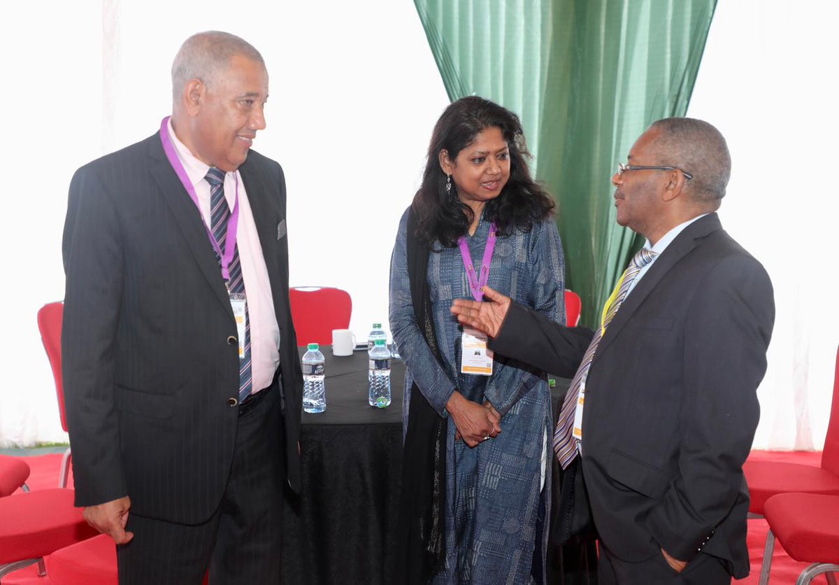 ShaheenSnilofer's tweet image. On the sidelines of #DevolutionAt10, mtng Excellency Governors of #Wajir @HEAhmedJiir &amp;amp; #Lamu  @GovernorTimamy #FCDC &amp;amp; #NDMA_Kenya @HaredAHassan to discuss ideas 4 #ASAL engagement towards #resilience building &amp;amp; some successful initiatives poised for scale in both #Wajir &amp;amp; #Lamu.