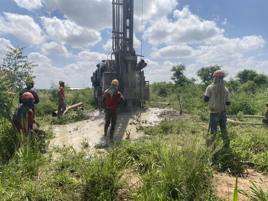 AxisBorehole's tweet photo. 🚰 Secure Your Water Future with Axis Borehole Drilling Company in Ghana! 🇬🇭 From homes to industries, we're your trusted partner for reliable water supply. Experience uninterrupted water access with our expert borehole solutions tailored for both domestic and industrial needs. https://t.co/NKMmDlBbbK