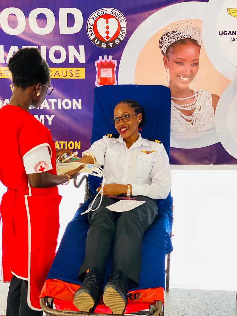 Atuhairecarol10's tweet photo. Every day, blood donors help patients of all ages: accident & burn victims, heart surgery & organ transplant patients, and those battling cancer. That's why @UgandaAviation together with miss Uganda foundation has organised this blood drive.
#DonateBlood
#UAASeptemberIntake https://t.co/DEjmHceXEk