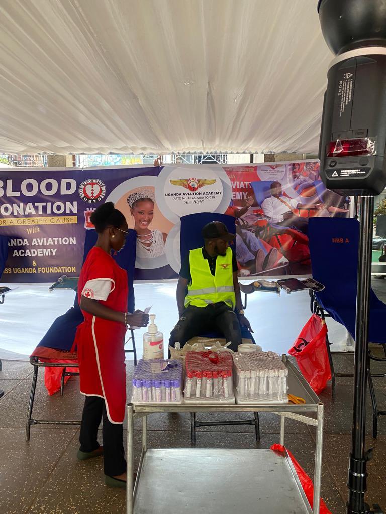 Atuhairecarol10's tweet photo. Every day, blood donors help patients of all ages: accident & burn victims, heart surgery & organ transplant patients, and those battling cancer. That's why @UgandaAviation together with miss Uganda foundation has organised this blood drive.
#DonateBlood
#UAASeptemberIntake https://t.co/DEjmHceXEk