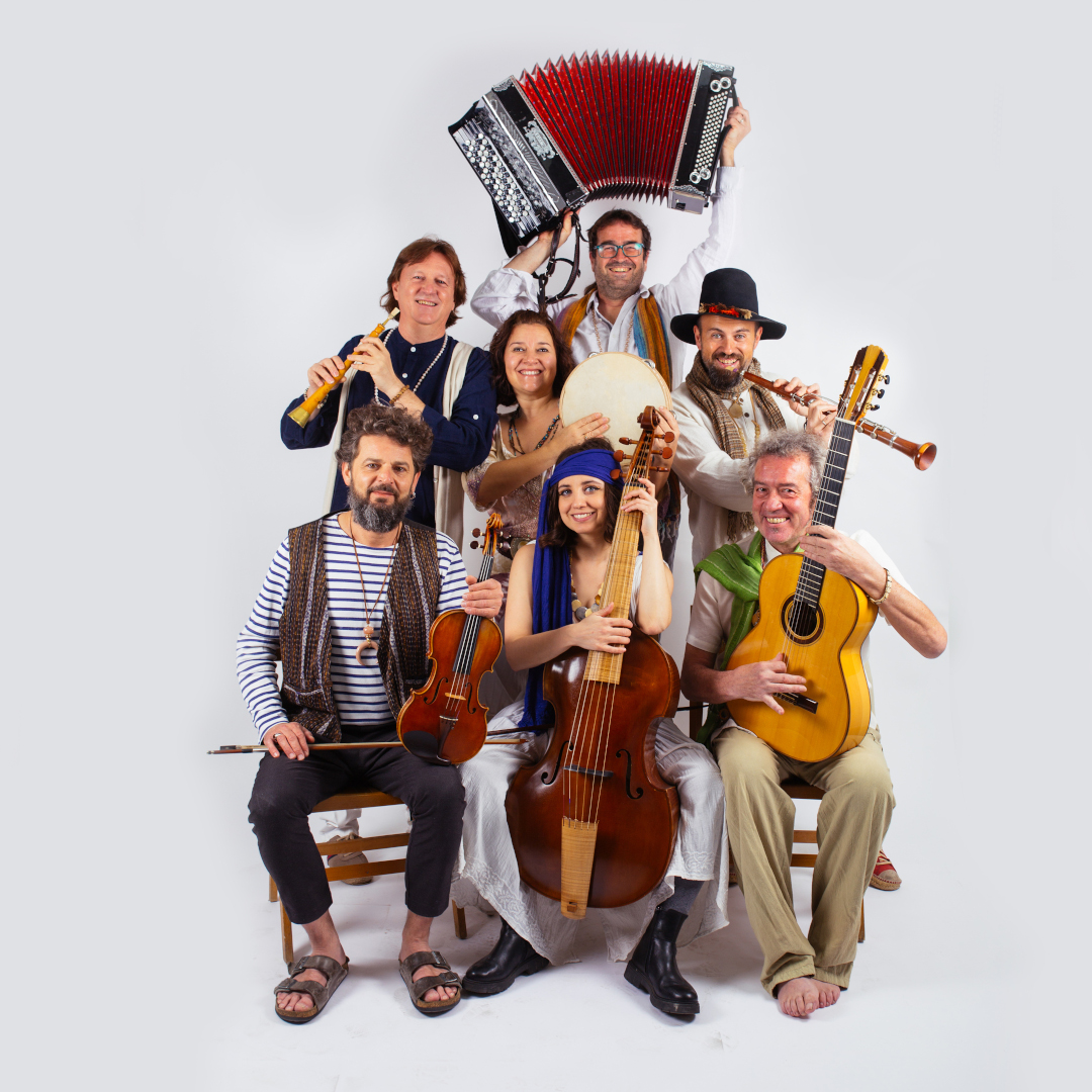 🎶#Múver2023🎶 El grupo de #folk contemporáneo @biellanuei es embajador de una música inspirada en la tradición aragonesa abierta al mundo ⏰ Hoy - 21,30h 📍 @MuseodeZaragoza 🎫 entradas.ibercaja.es