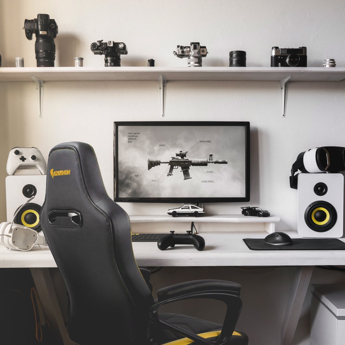 Full setup Black and white avec notre siège <a href="/azgenon/">AZGENON</a> Z100 jaune 😍