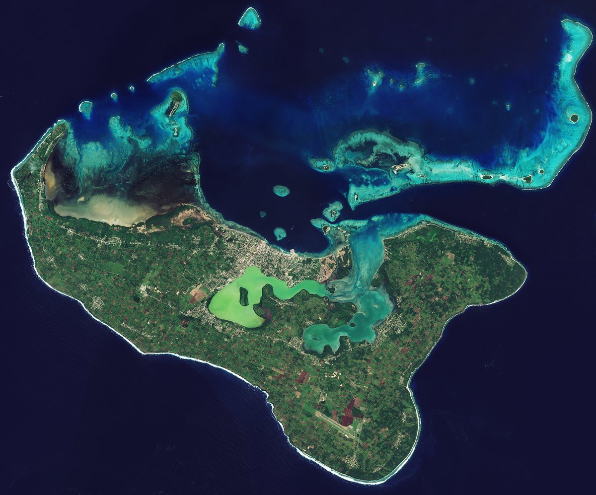 vr_guppy's tweet photo. 今週の @esa_eo #EarthFromSpace は南太平洋のトンガ諸島のトンガタプ島を紹介。 @CopernicusEU #Sentinel2A による画像です。#トンガ 8/18 17:38
https://t.co/Mo0otVat36
https://t.co/ZNcBWe54hy