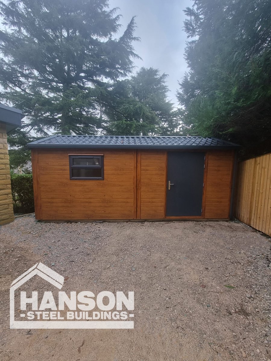 Hansonbuildings's tweet photo. Here comes another workshop post.... 40mm Insulated Build with Tile Effect Roofing Upgrade! This customers new hobby room📷📷 #mancave #workshop #insulated
For a FREE QUOTATION send an email to sales@hansonbuildings.co.uk with your details and Installation Postcode 📷 https://t.co/EKXq2cQMGU