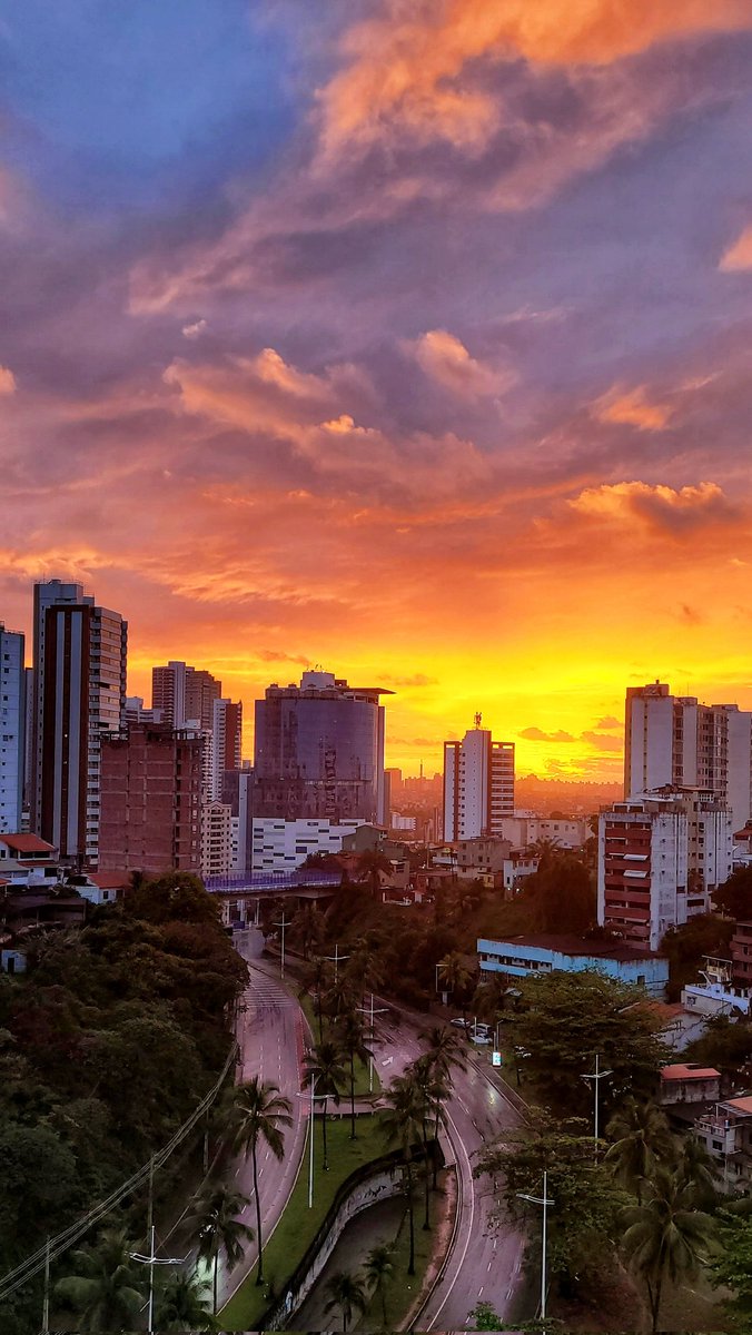 mvitor81's tweet photo. Rio Vermelho, às 5:48. Bom dia! https://t.co/QyVT8U2tkG