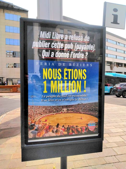 Bastet3413's tweet photo. EN RÉALITÉ #RMenard par cet affichage manipulateur @VilleDeBeziers + parution imposée DE FORCE au @MLBeziers fait de la propagande PRO CORRIDA sinon aurait  choisi photo de foule ds la rue et n’aurait pas lancé  ce slogan GUERRIER qui n’a RIEN À VOIR AVEC LES FÊTARDS de la féria https://t.co/9CONBgu0ML