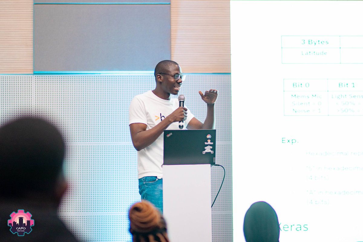 grctutu's tweet image. A session on Diffusion Models with KerasCV APIs with  @Ngesa254 
#APIFest  
#APIFestivalsKE