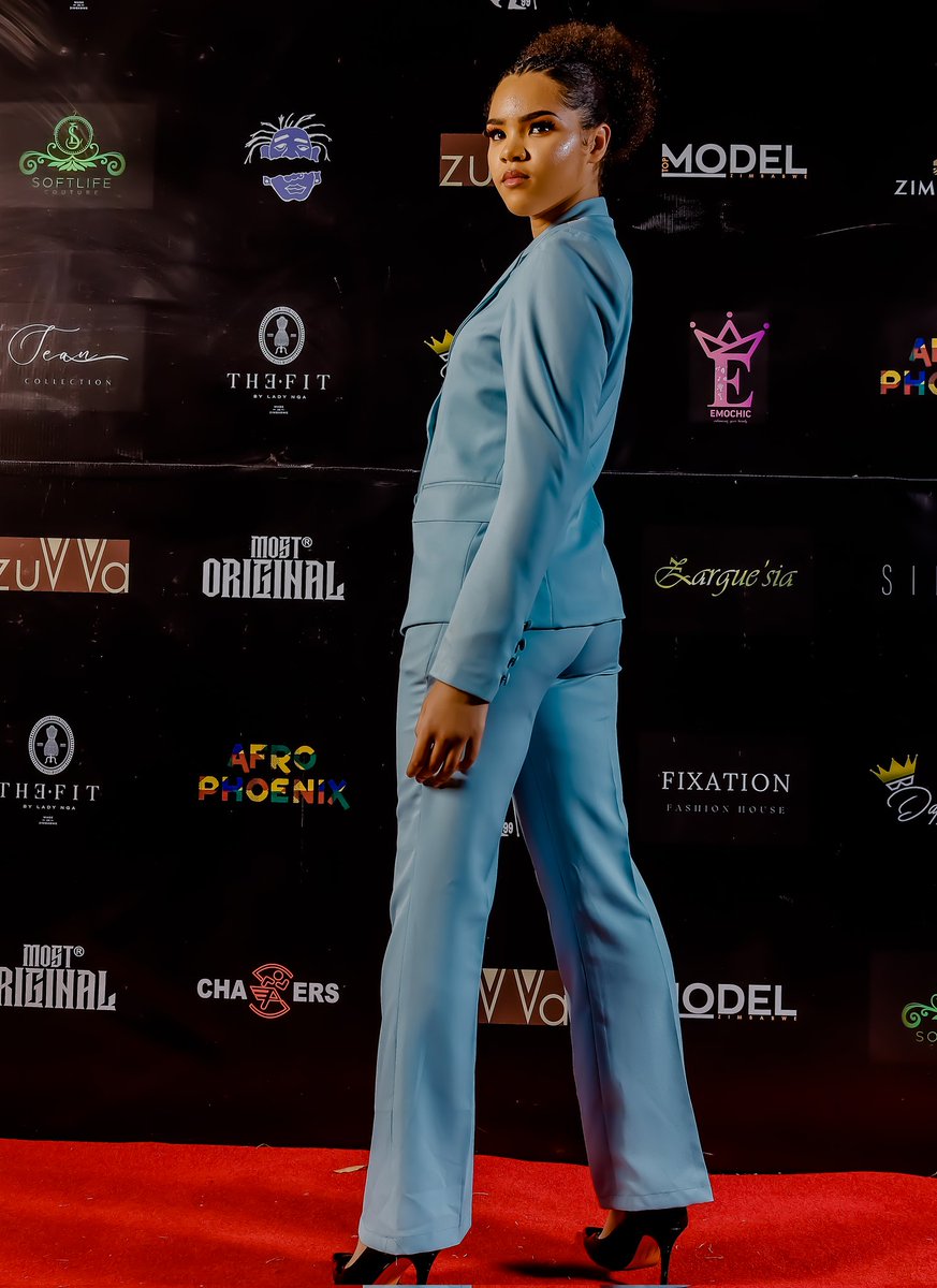softlifecouture's tweet photo. @daddyhope Graduation  outfits  price depends  with the design you want....contact  us on +263775288680... if you buy one outfit  above $60 you get a free graduation  sache with your own details..... https://t.co/MR5n8X2I3K