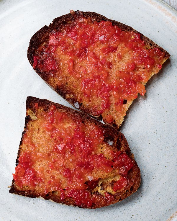 Bread, tomato, olive oil, garlic, salt: this is all you need for #RecipeOfTheDay: Catalan Toasts or, more properly, Pa amb tomàquet nigella.com/recipes/catala…