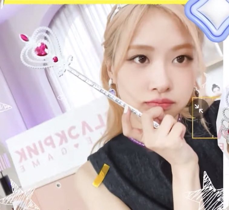 ROSÉ UPDATES¹ tweet media