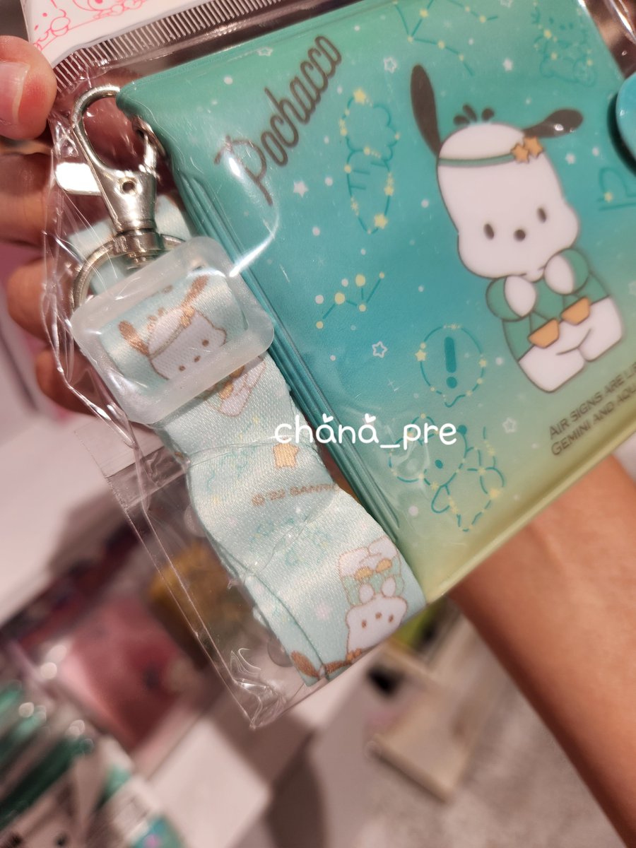 chana_pre's tweet photo. #รับหิ้ว sanrio จากเกาหลี

กระเป๋าสตางค์ Pochacco
มีลายเดียวนะคับ ลายอื่นหมดแย้วว

○ 390฿ ○
~ หิ้วกลับไทย 24/08

* ไลน์มาตอบเร็วกว่าค่ะ *

#พรีเกาหลี #หิ้วเกาหลี #พรีออเดอร์เกาหลี https://t.co/yyGZmvhOzn