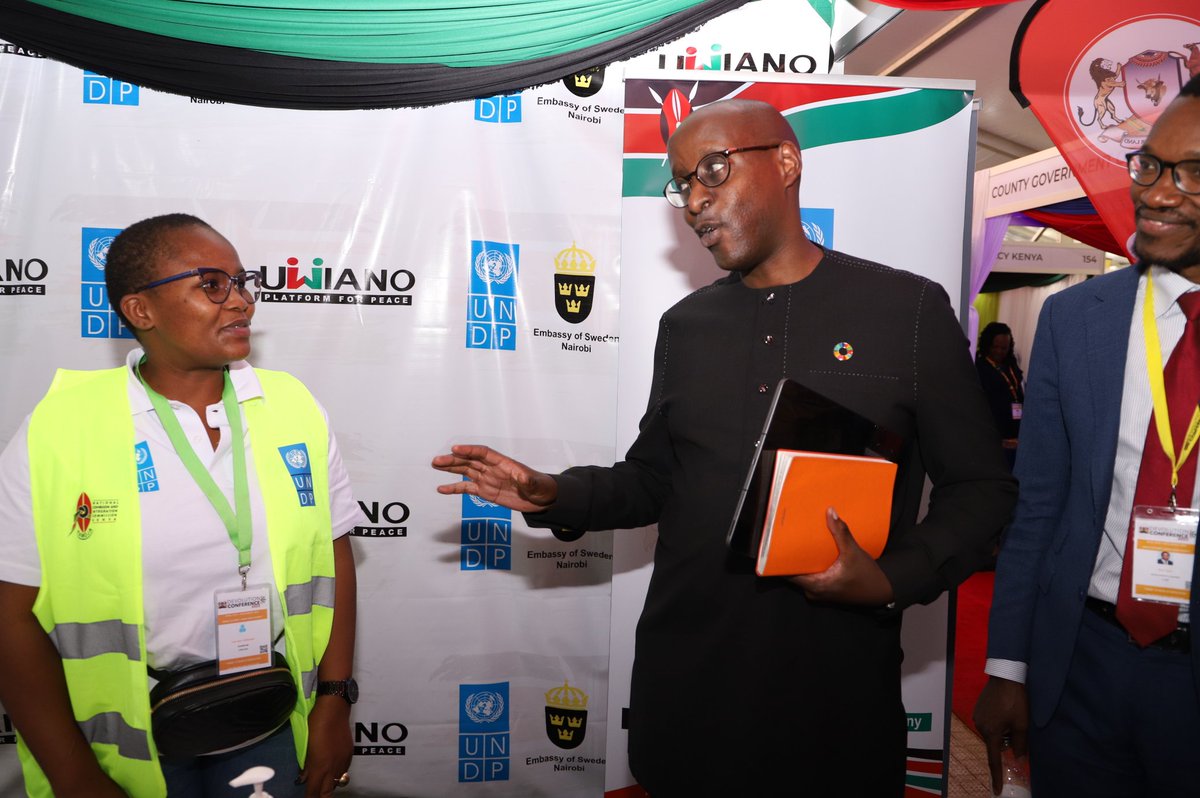 NCIC_Kenya's tweet photo. @UNDPKenya Resident representative in Kenya Mr. Anthony Ngororano has this afternoon passed by the @Uwiano_Peace booth to interact with the team on some of the key issues  being raised by visitors regarding perception on the platform, areas of implementation and future engagements. #letpeacewin #Amanikwaground #DevolutionConference2023
@UNDPKenya 
@SwedeninKE
@unwomenkenya 
@Uwiano_Peace 
@InteriorKE 
@irck_info 
@sricKenya 
@pfps_kenya 
@PeaceNet_Kenya 
@MathengeMartha 
@mmashologu1 
@Devolution_254 
@AmaniPamoja 
@NSCpeace