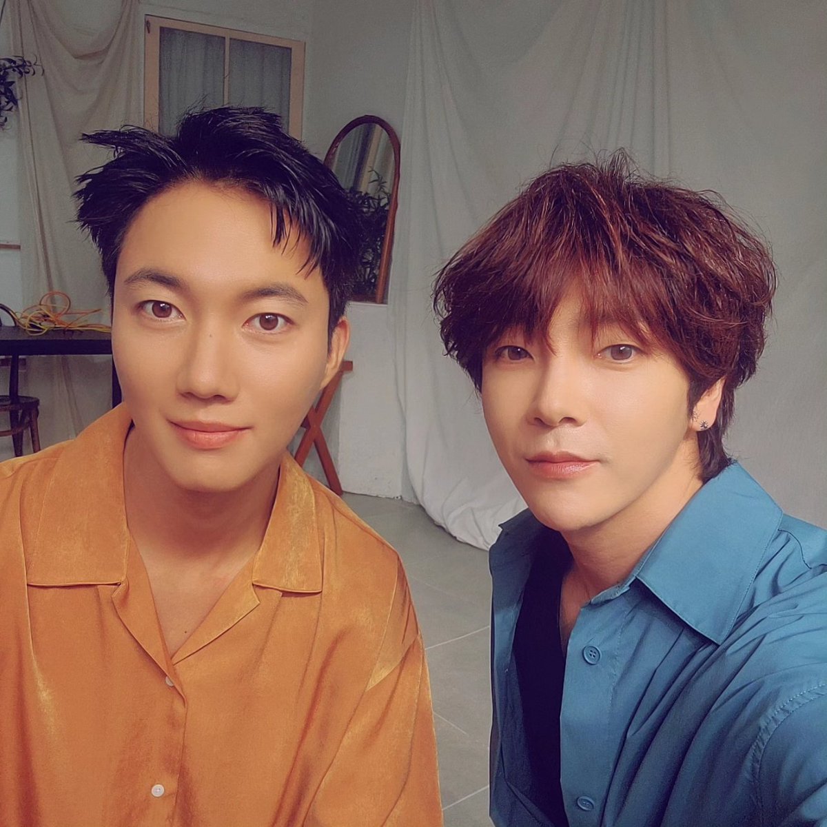 chyh1202's tweet photo. 간만에 보니 너무 좋구만^^
연습 화이링하쟈~~
久しぶりに会えた5人⁡
⁡凄く嬉しかった！⁡
⁡練習頑張ろう(๑•̀ㅂ•́)و✧ https://t.co/FYo73jEtJb
