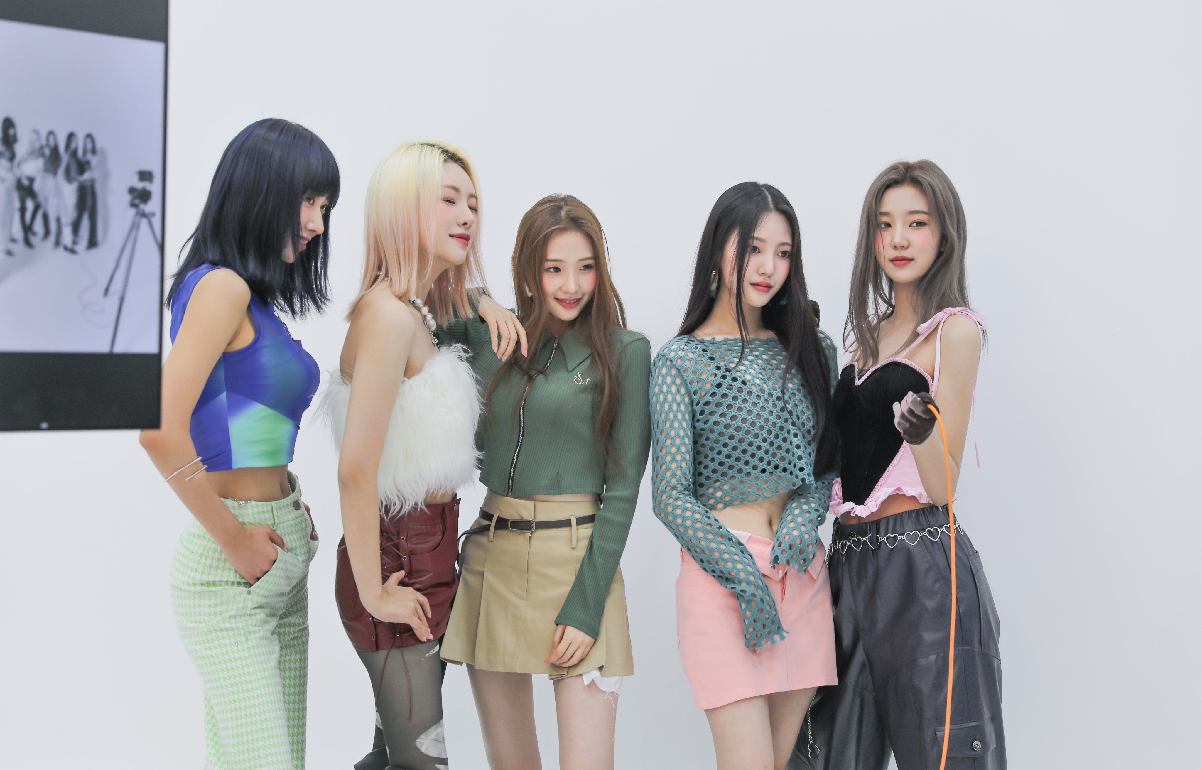 F3za126aoAE2b0n?format=jpg&name=4096x4096