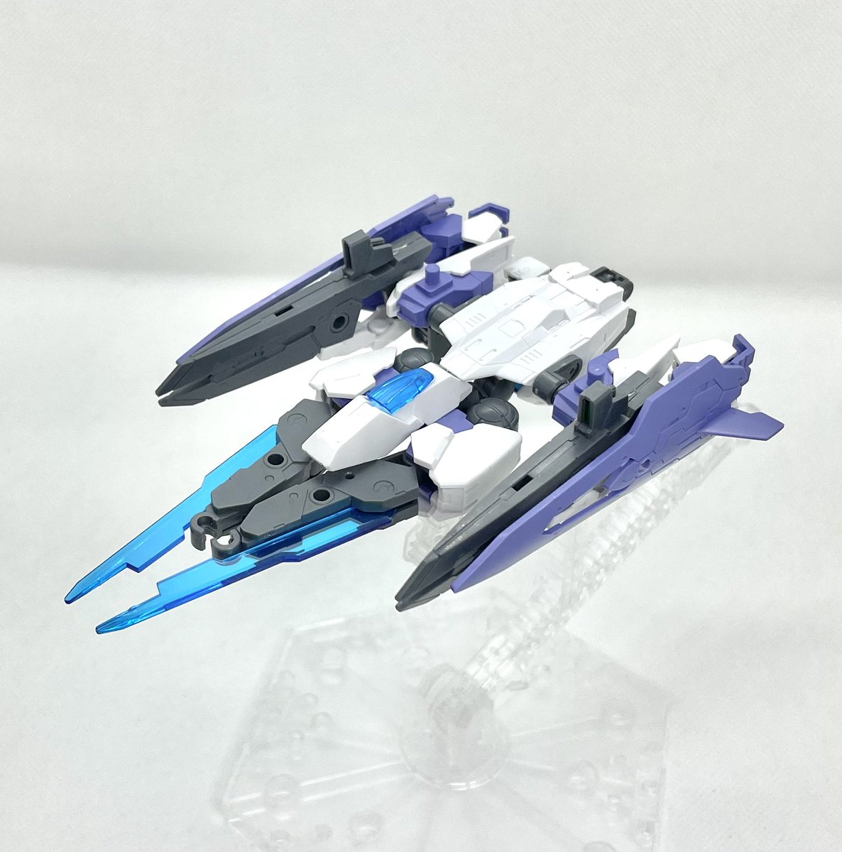 _same_shark's tweet photo. 【フェアール】
マクシオン軍の空戦用可変EXM。高い機動性で他軍のEXMを翻弄する。長距離移動時などには高速移動形態に変形が可能。武装は連射性の高いビームライフルを2丁装備。
#30MM古代都市戦 
#30MMマクシオン軍 https://t.co/8o2wycCpju