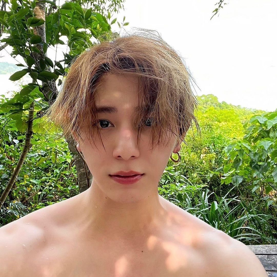 山田涼介と同じ名前なのになんだこの差は。インスタ開設数時間でフォロワー40万超えるとか化け物か。
こちとらX フォロワー100人もいってないわ😭
生まれ持ったものが違うなぁ。
唯一勝ってるのは身長。
張り合うなって話だよね
