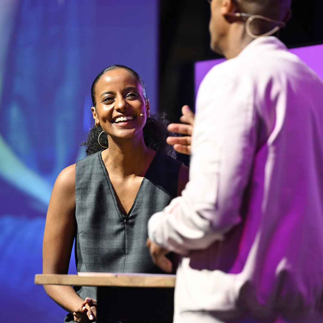 digihub_de's tweet image. 🤯 Gestern haben wir Geschichte geschrieben!

📈 Mit mehr als 4.000 TeilnehmerInnen, über 300 Ausstellern und 60+ Top-Speaker haben wir den letzten und größten Digital Demo Day jemals veranstaltet!

#DDD23 #FTF #digitaldemoday #düsseldorf