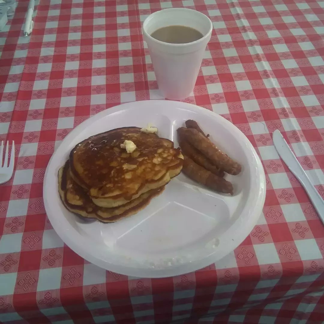 RonBaxleyJr's tweet photo. Come join us this morning and every morning but Sunday for it from 6-10. At Rusty &amp; Paula's Restaurant on 3308 Main Hwy. in Bamberg, S.C., we have large, fluffy pancakes, savory sausage (as shown) and more! https://t.co/nF8rQ7XtaI