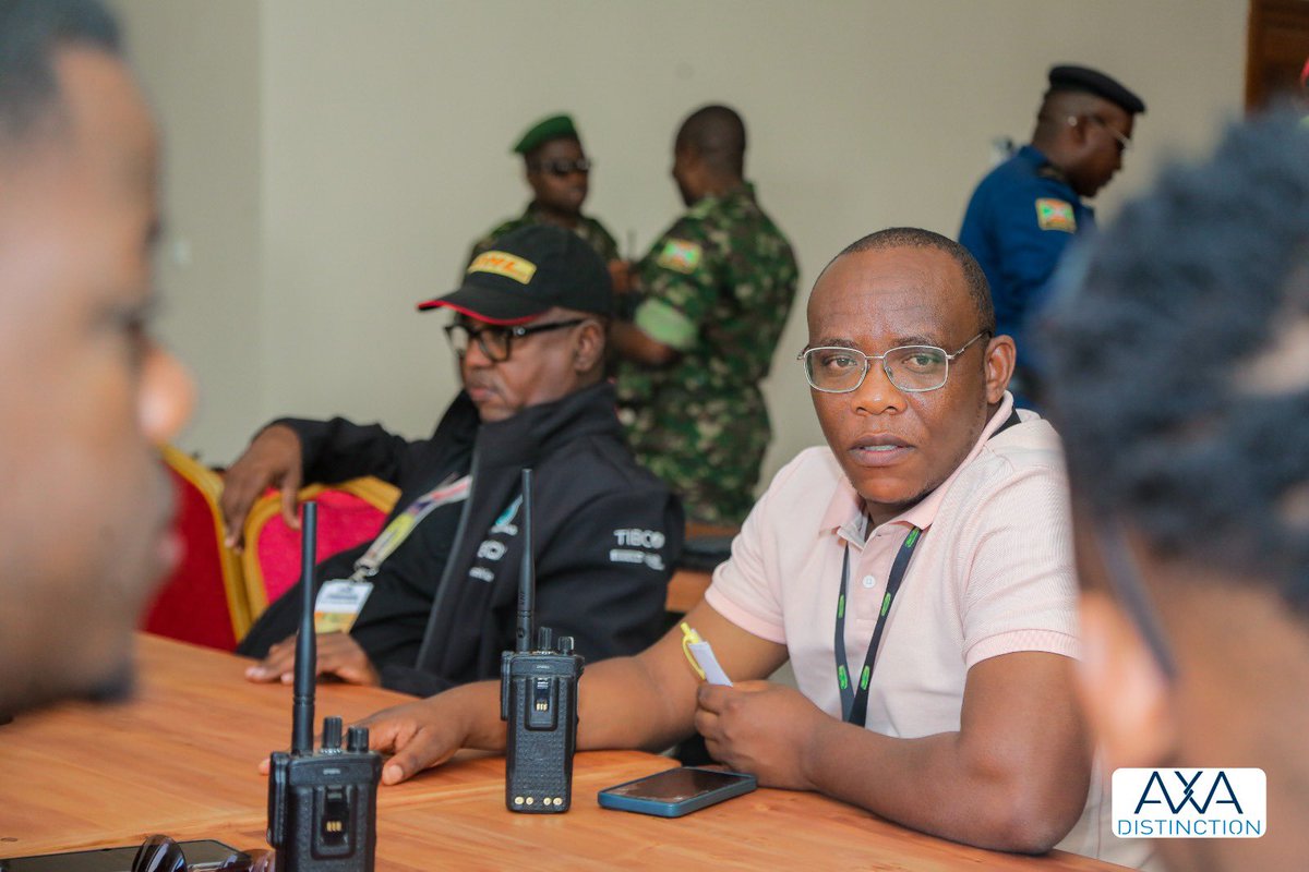 IngoMagazine's tweet photo. Cette formation a été effectuée par les observateurs de la FIA en collaboration avec les envoyés spéciaux de l'armée experts en communication.
#Burundi
#Rallye
#VisitBurundi
#AxaDistinction
#Comeandseeburundi https://t.co/er7PU5kVyd