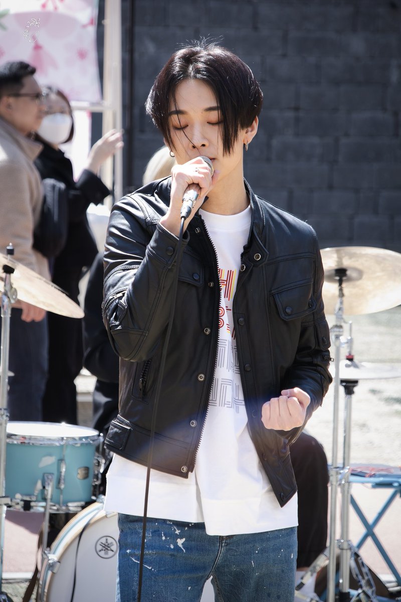 springrose__'s tweet image. 230408 • 송도 트리플 스트리트 버스킹 • @official2z • #호진

💛 #2Z #HOJIN #2ZBAND