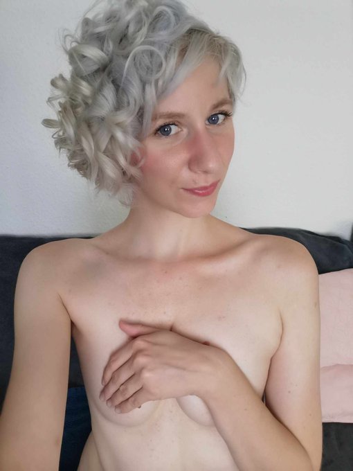 live en cours, le hush est en place pour ceux qui aiment l'anal!!! https://t.co/OFXe5K5fc1<a href="/tag/animallovers"class="tags"><span>#animallovers</span></a><a href="/tag/animalwelfare"class="tags"><span>#animalwelfare</span></a>