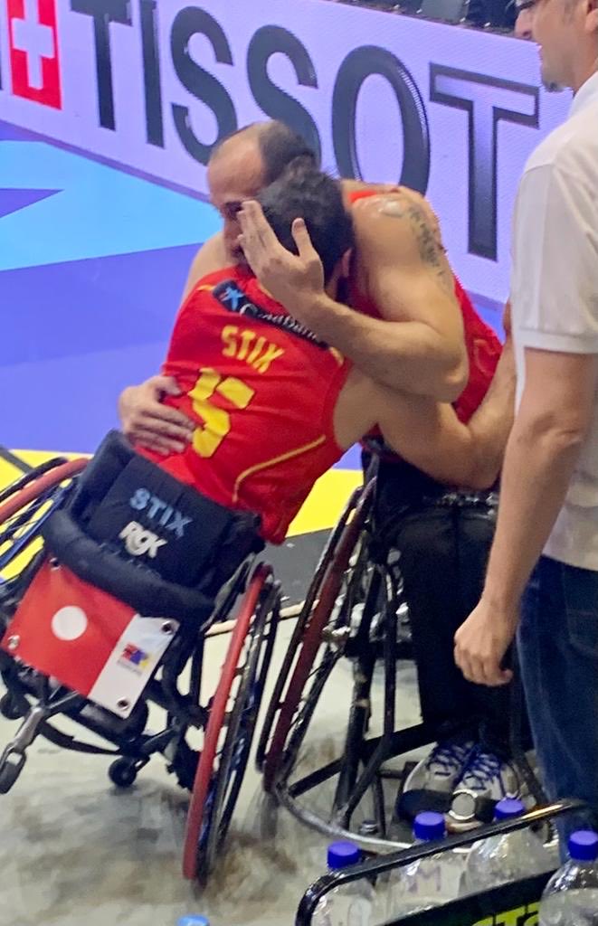 Vamos a los Paralímpicos de baloncesto de Paris 2024!
Enhorabuena ⁦<a href="/danistix5/">Daniel Stix</a>⁩ (hijo de española y norteamericano) por esta magnífica noticia! We are so proud of you! 🇪🇸🇺🇸