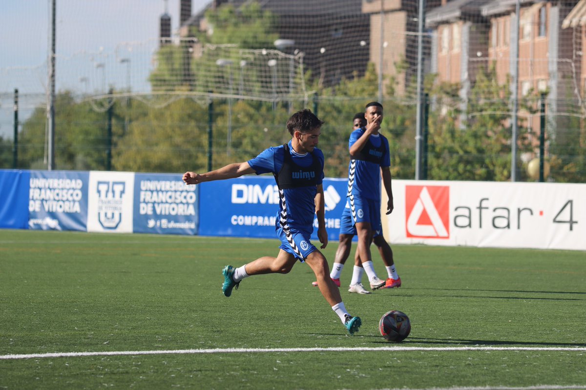RMajadahonda's tweet photo. 🔛⚽️

#VamosMiRayo⚡️ https://t.co/s4RTuZZAV5