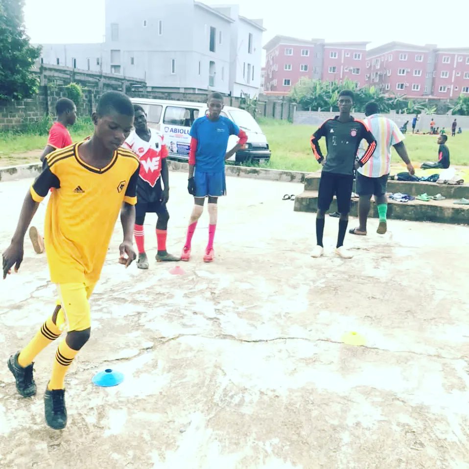 Ambiancefc's tweet photo. Training resumed on Tuesday after the lads had a comfortable 3-1 win on Monday, the lads had to get back on the field to improve on the things that they are lacking as they prepare for the programs ahead⚽💯🔥
#football
#greatness
#righttosmile
#gettingready
#burningforgod https://t.co/AgsX4NRM3r