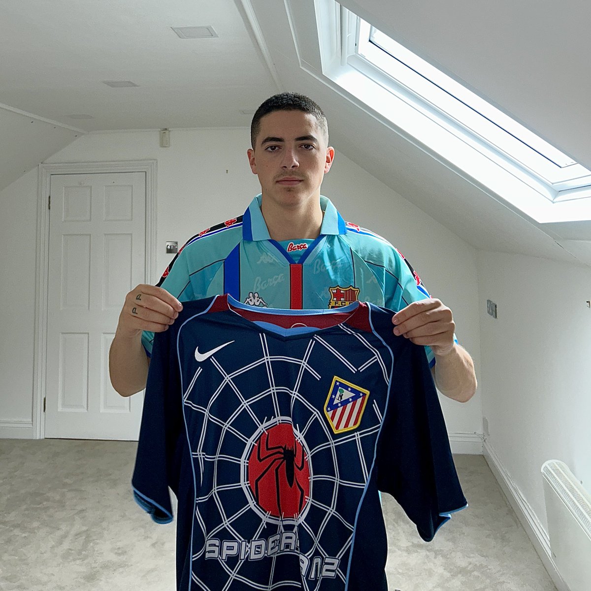 🚨 ONE reply with 0 likes will win a FREE Atletico Madrid Spider-Man shirt! 🕷️ 

There’s only one rule… 👇

RT this &amp; follow us to enter <a href="/StoolFootball/">Barstool Football</a> ✅ 

You have 24 hours. GO! GO! GO! ⏳
