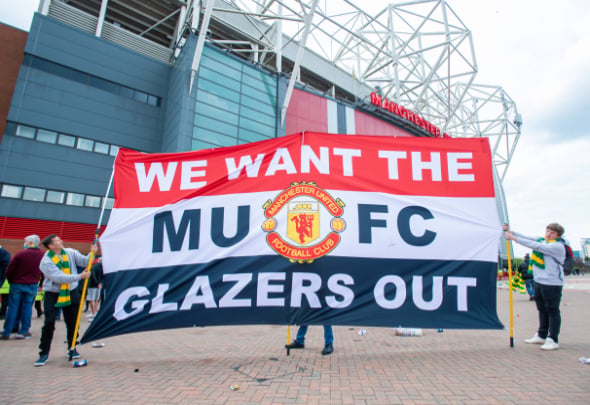 This fanbase is doing my nut in now. People saying we want glazers out....but
Buying the shirts, buying tickets to games, buying merch, going to away games. Do you not understand as long as you spend they won't sell
#GlazersOutNOW #StopFeedingTheGreed #GlazersOut #GlazersFullSale