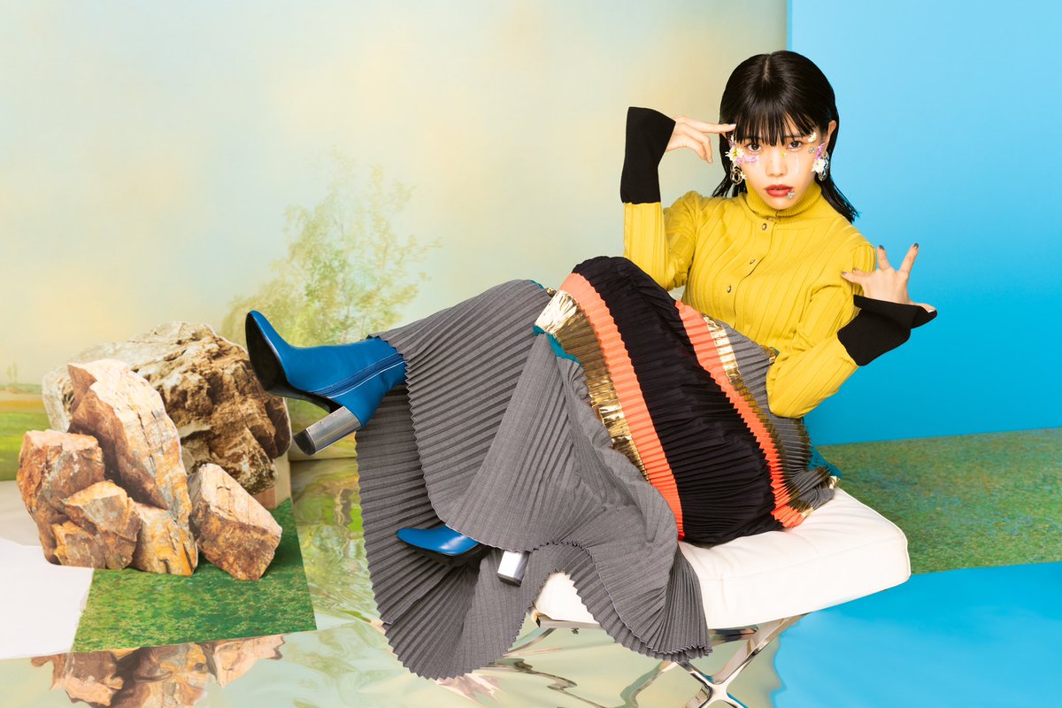 【#布袋寅泰 さんとのコラボが決定!!】
9/13(水)にリリースされる
布袋寅泰さんの最新アルバム
『GUITARHYTHM Ⅶ』に参加させていただきました🌹

"Andromeda（feat. アイナ・ジ・エンド）"
9/6(水)より先行配信となります！！
お楽しみに🌼
sp.universal-music.co.jp/hotei/guitarhy…

<a href="/Official_Hotei/">布袋寅泰</a>
#アイナジエンド