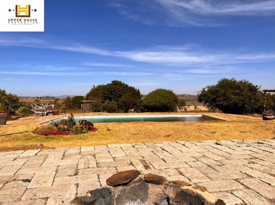 uhproperties_ke's tweet photo. Experience the wild Laikipia plain in this beautiful 3 bedroom cottage in Ethi, Timau.. 45 minutes from Nanyuki town. The house sits on 2 acres in a gated community with access to a swimming pool. All bedrooms are ensuite.
Property offers spectacular views of the Mt Kenya, https://t.co/Z1uTZ0xjO8