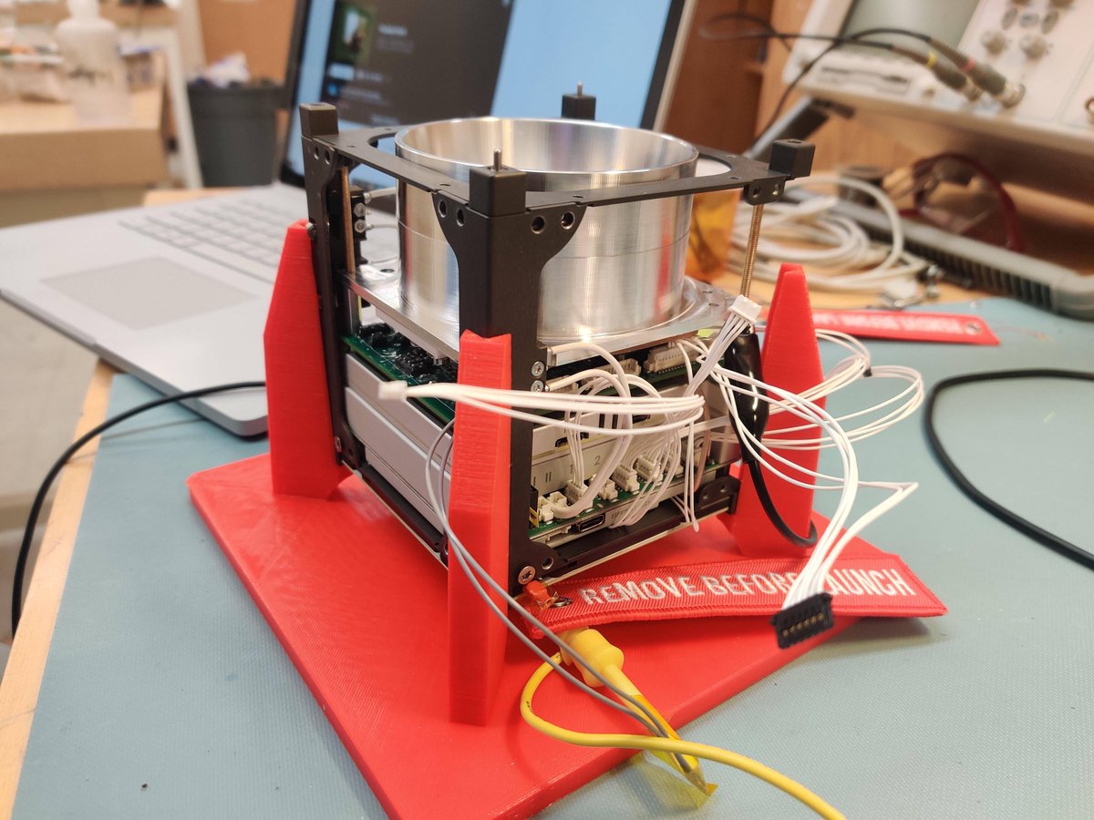 Raspberry_Pi's tweet image. Last week some of us headed out to the small satellite conference in Utah, and some of us built ground stations, and a good time was had by all! #smallsat #cubesat #astropi #space 

raspberrypi.com/news/small-sat…