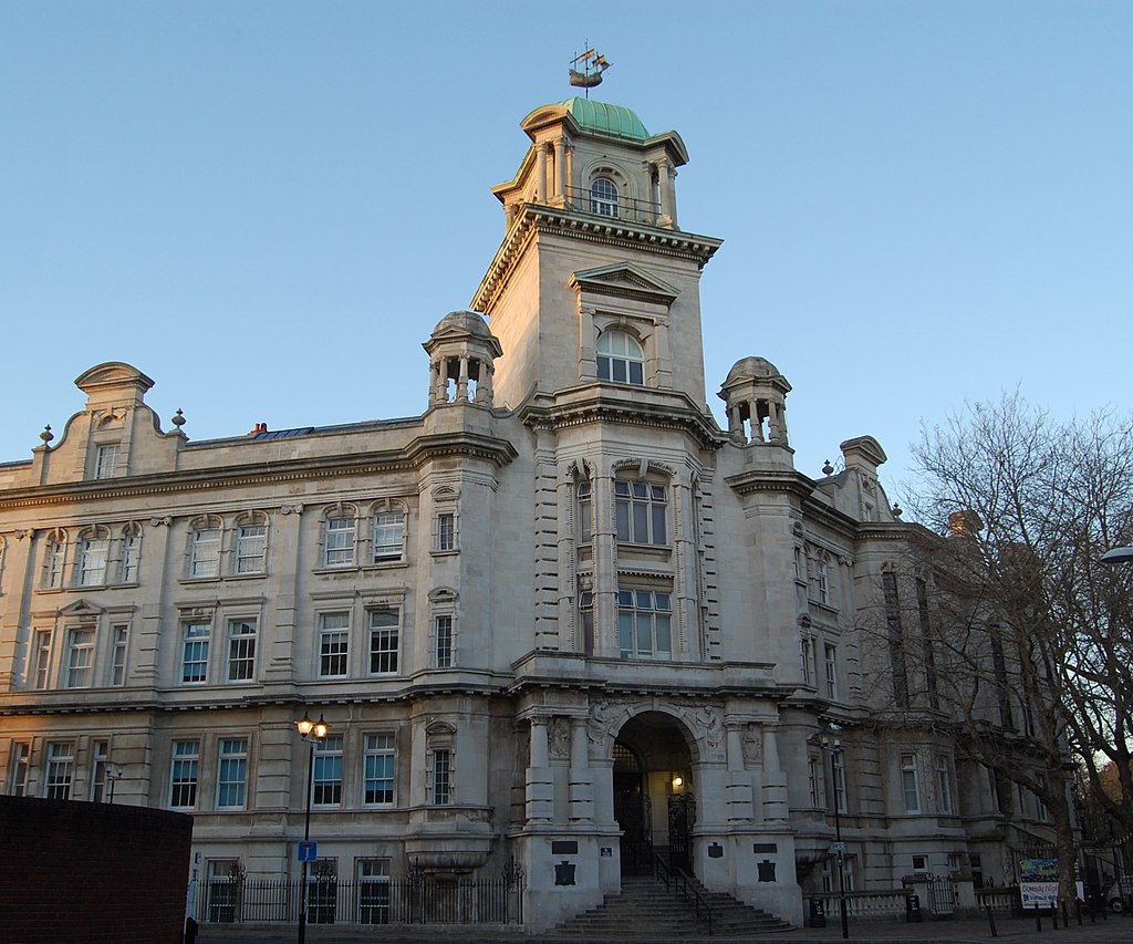 2nd day of Clearing: we're taking lots of calls about <a href="/portsmouthuni/">University of Portsmouth</a> <a href="/UoPHumSS/">UoP Humanities and Social Sciences</a> degrees in education, languages &amp; linguistics! 
If you want to study with us in our beautiful island city of Portsmouth, call our clearing hotline: +44 (0)23 9284 8090 or go to: port.ac.uk/clearing
