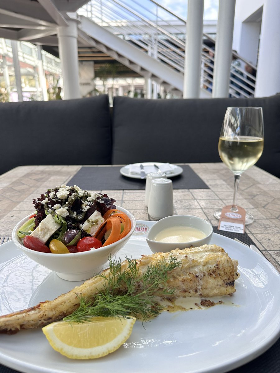 BelthazarCT's tweet photo. Our baby kingklip served with side salad with a lemon butter sauce and paired perfectly with our Belthazar premium Sauvignon blanc.

#belthazar #babykingklip #lemonbutter #salad #wine #sauvignonblanc #seafood #belthazarcapetown #vandawaterfront #capetown https://t.co/RqtzVtIf7P