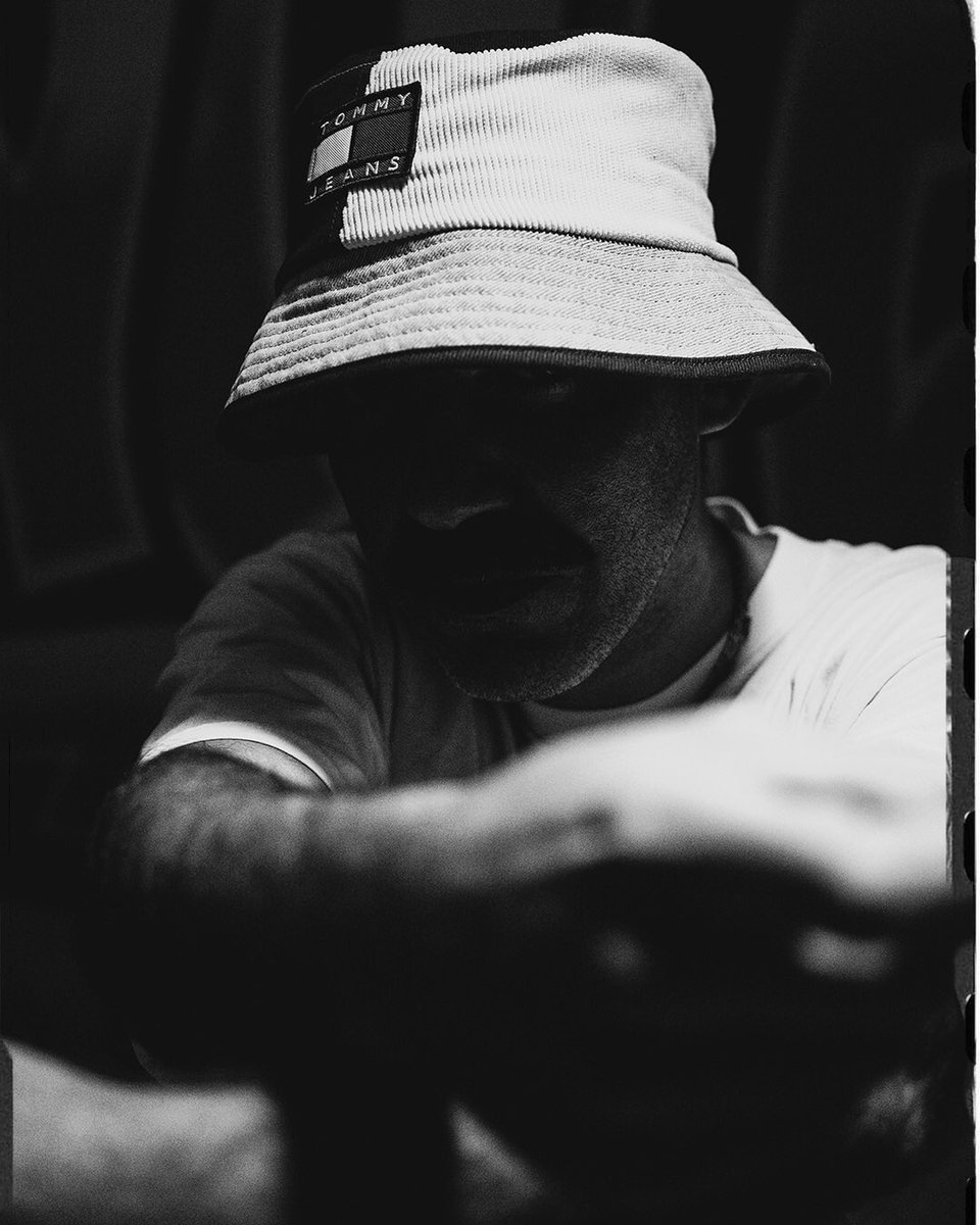 Por aquí os comparto la fotografía B&amp;N digital que disparé en el último #Callejon N°8. 

Alguna fotografía más por mi IG. 

youtu.be/QGRT0QVYwuo