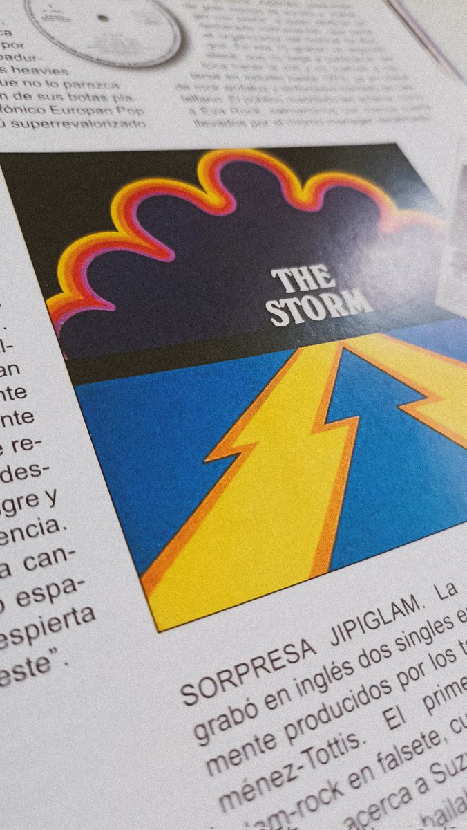 JDxlly's tweet photo. ¿Es esta la mejor enciclopedia editada sobre el rock Progresivo Español? Si! El crítico musical sevillano Luis Clemente ha creado este maravilloso libro para todos aquellos que buscamos profundizar dentro de este maravilloso pero tan poco conocido género músical en España... https://t.co/i8xuurTXmB