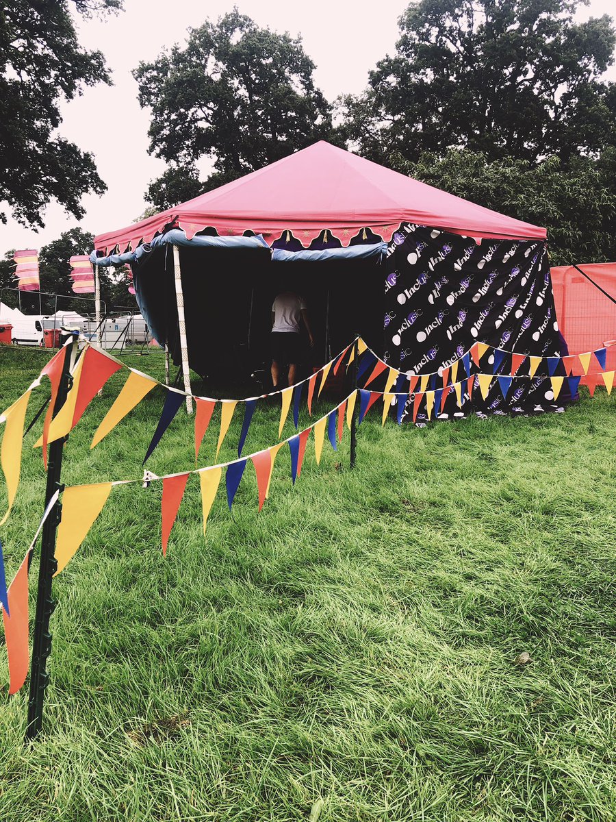 Inclusic in the zone! We’re setting up our rockschool tent and should be ready to go pretty soon! Come find us opposite the African Activitities tent next to TicTac Skate School (T on the main arena map on #CampBestivalShropshire app) 🥁🎸🎤🎹